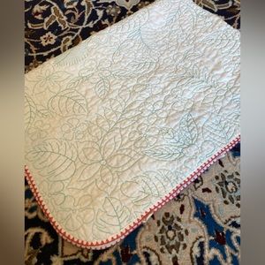 Anthropologie cotton and linen toddler quilt EUC